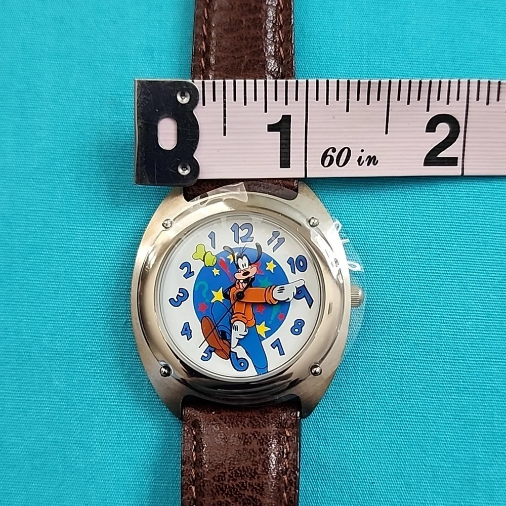 BNIB Rare Vintage Disney Backward Running Goofy Watch